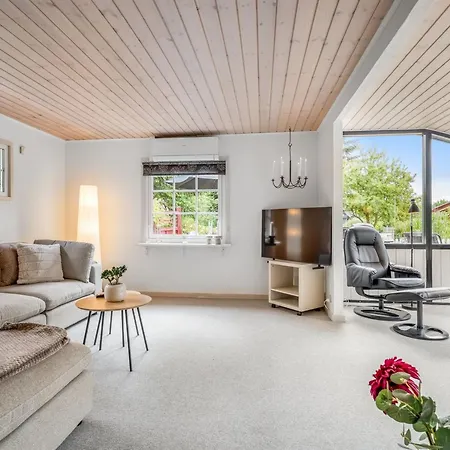 Aiske - 700m From The Sea By Interhome Dannemare